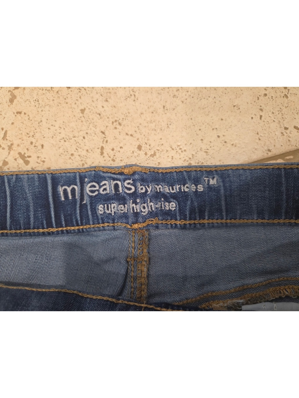 m jeans maurices Super High-Rise Distressed Raw Hem Stretch Jeans Womens Size S - Picture 2 of 7